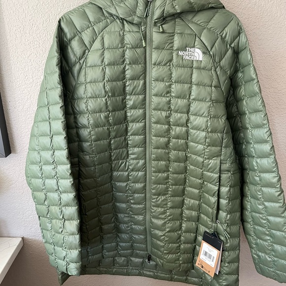 The North Face ThermaBall Parka- Large - Bark Mist- New with Tags - Picture 2 of 6